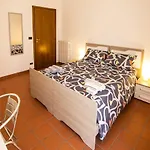 Angolo Di דירה